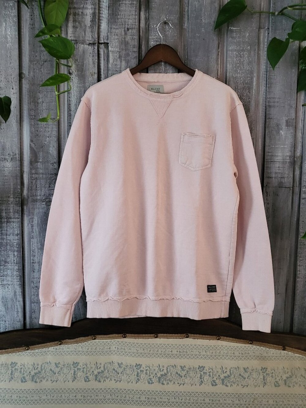 Pink Pocket Crewneck Sweatshirt Unisex L